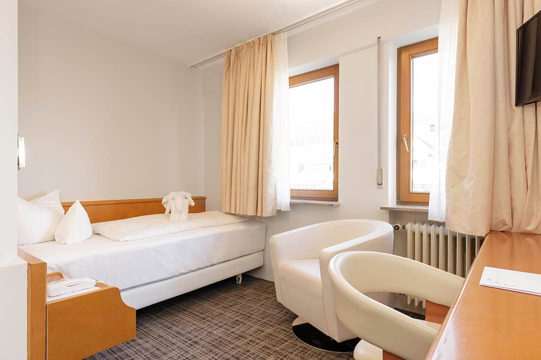 Übernachten in Baiersbronn im Einzelzimmer Standard im Hotel Rose in Baiersbronn